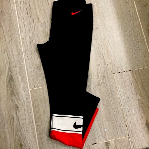 Nike 7/8 leggings almost new
